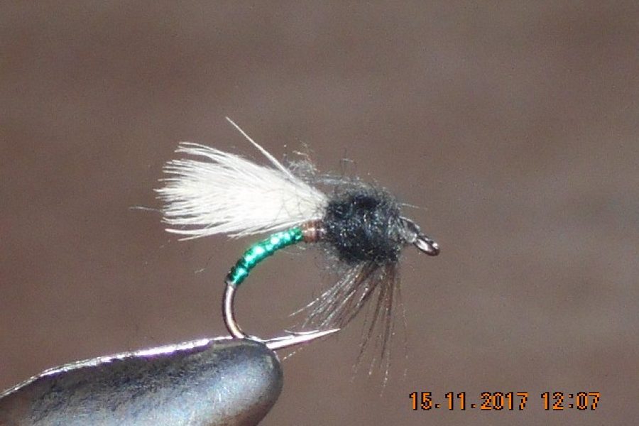 Buzzer Black Adult wet Fly