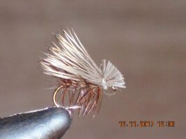 Elk Hair Caddis Tan fly